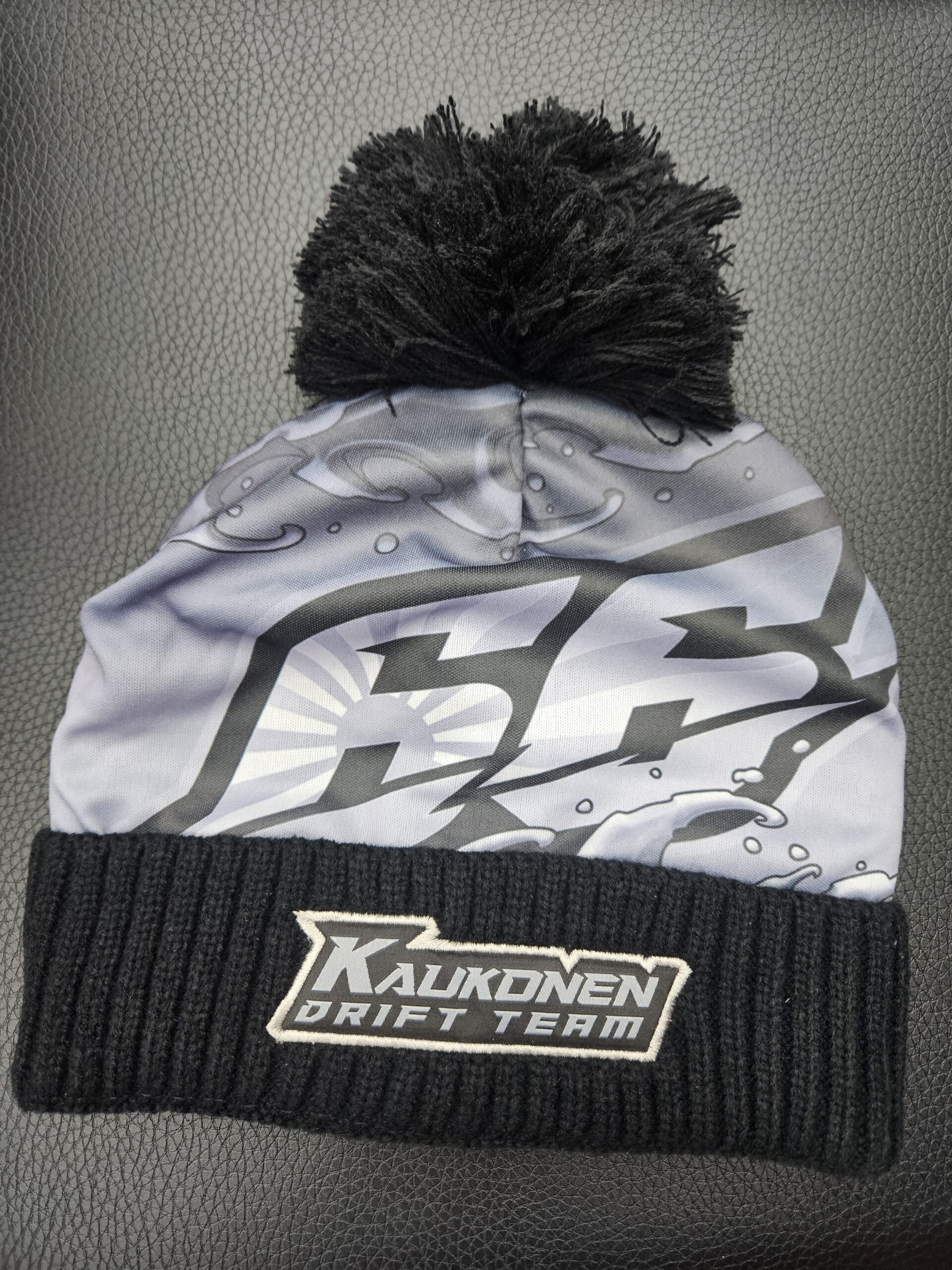 Musta kaukonen66 pipo